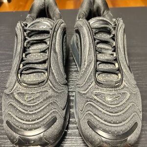 Men’s Nike Air Max 720 Triple Black size 9.5W 8M
